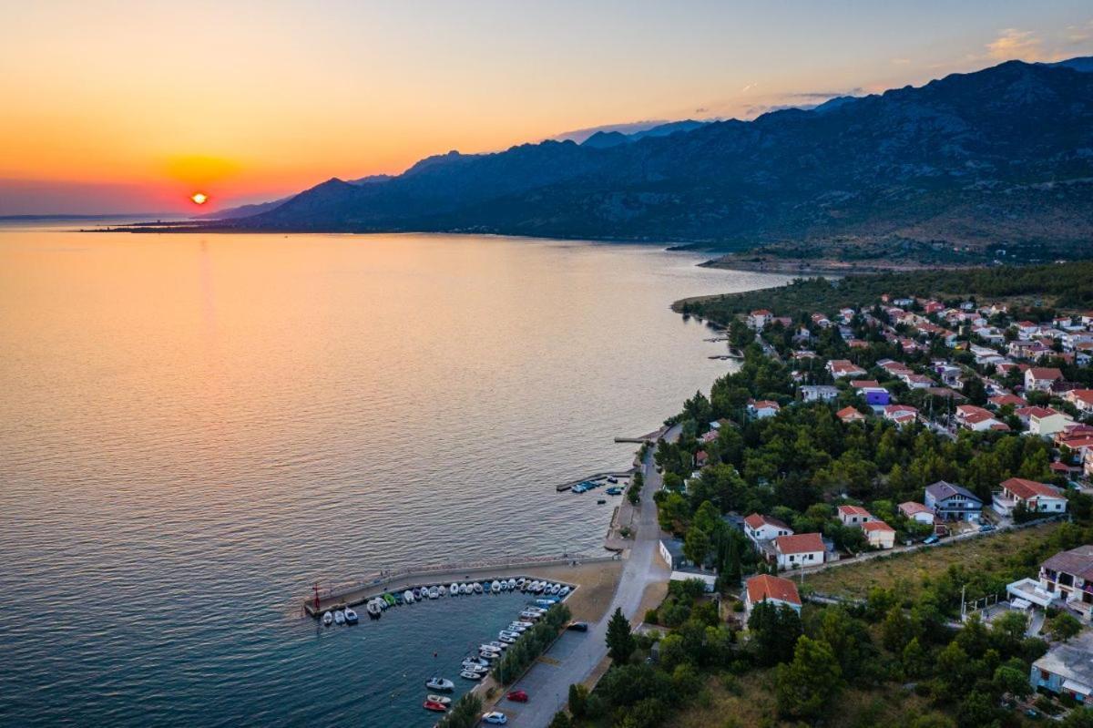 Holiday House Sia Ясенице Экстерьер фото