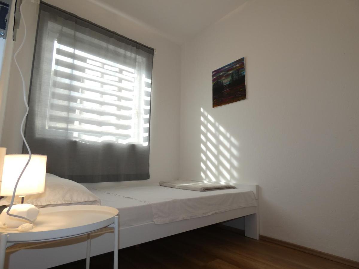 Holiday House Sia Ясенице Экстерьер фото