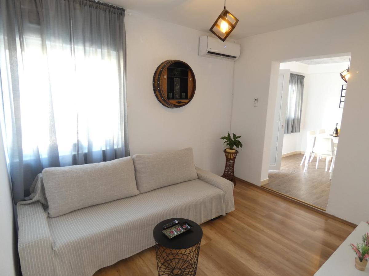Holiday House Sia Ясенице Экстерьер фото